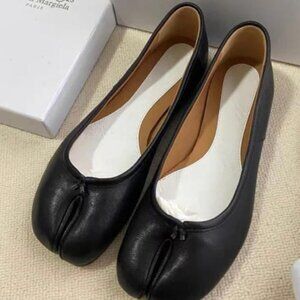 Maison Martin Margiela Black Split-Toe Flats